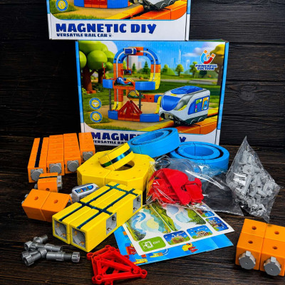 Магнитный конструктор-поезд Magnetic DIY Rail Car (WX2702 ) — 82 деталей